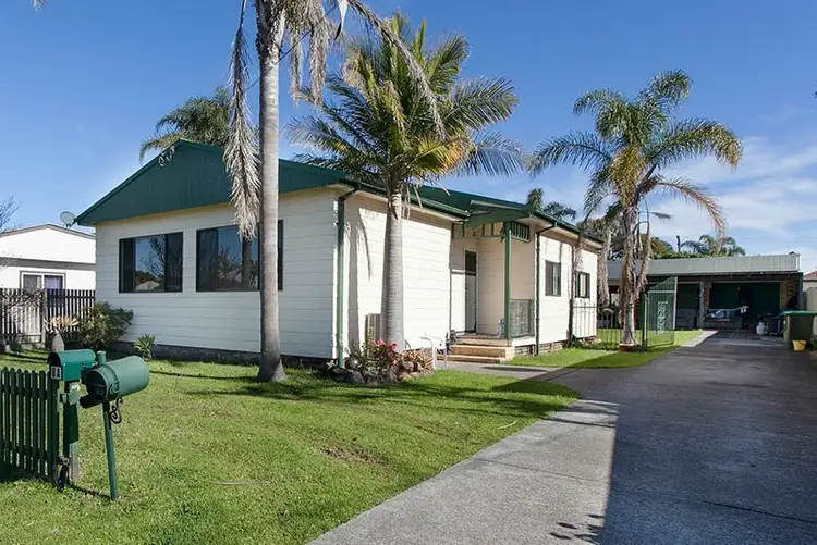 8 Terry Avenue, Warilla NSW 2528