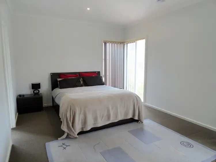 Seventh view of Homely house listing, 2 Poets Court, Mernda VIC 3754