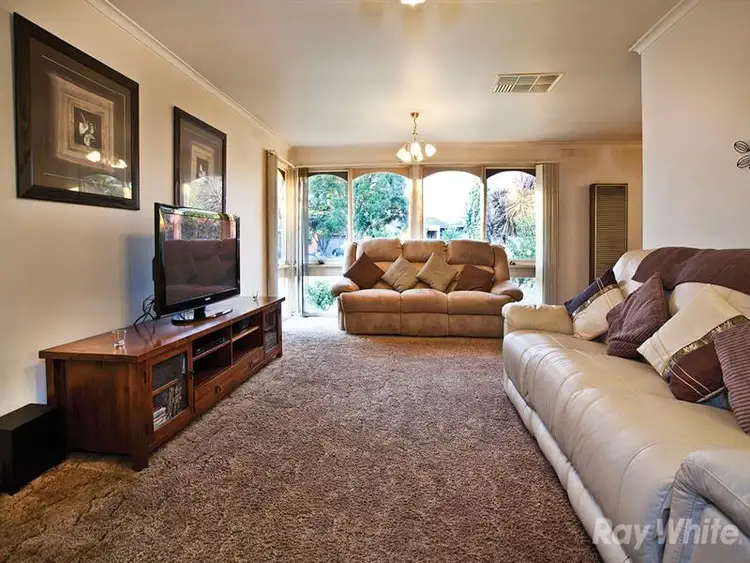 Second view of Homely house listing, 6 Abbeydale Court, Mulgrave VIC 3170