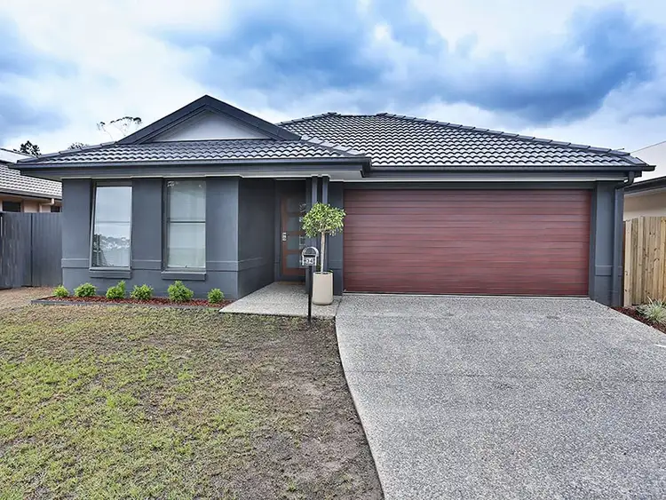 34 Lyrebird Crescent, Upper Kedron QLD 4055
