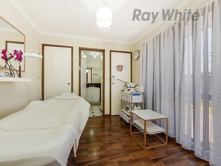 Fifth view of Homely unit listing, 1/16 Currunghi Court, St Albans VIC 3021