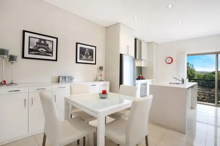 Third view of Homely house listing, 5 Lorikeet Place, Blackbutt NSW 2529
