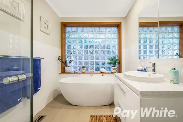 Seventh view of Homely house listing, 1 Avila Court, Vermont VIC 3133