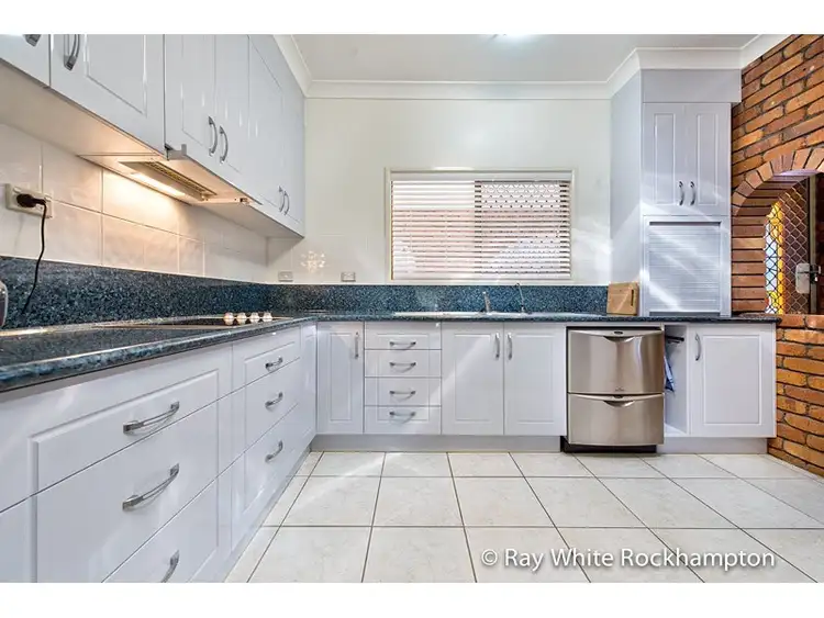 Fifth view of Homely house listing, 2 Schneider Street, Norman Gardens QLD 4701