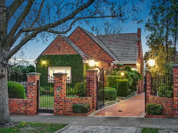 1 Inverness Way, Balwyn North VIC 3104