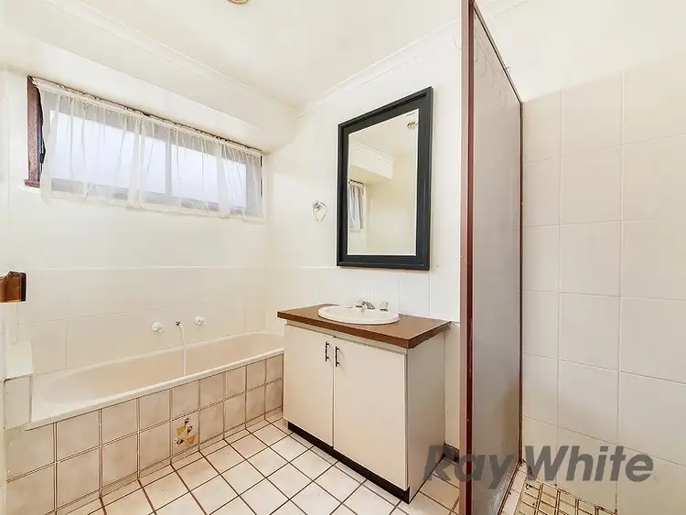 Fifth view of Homely house listing, 25 Fairfax Circuit, Albanvale VIC 3021