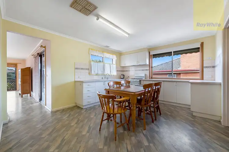 Fifth view of Homely house listing, 8 Rayfield Avenue, Craigieburn VIC 3064