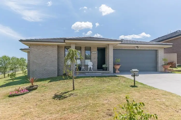 1 Brock Place, Orange NSW 2800