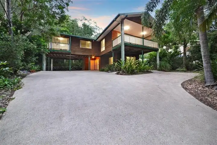 32 Grace Avenue, Cannonvale QLD 4802