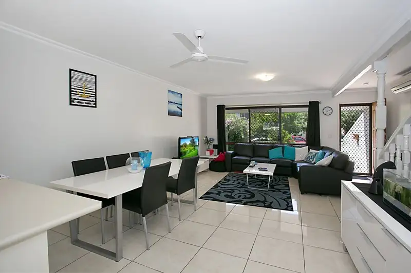 Main view of Homely unit listing, 1/52 Bordeaux, Mermaid Waters QLD 4218