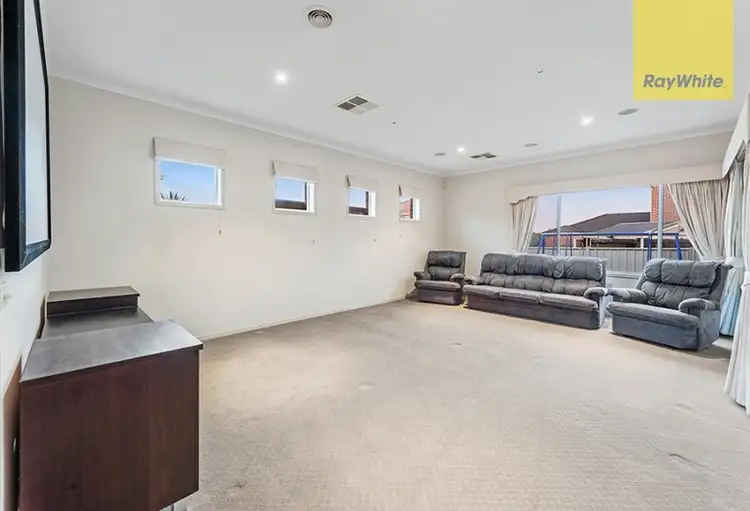 Fifth view of Homely house listing, 2 St Cloud Green, Craigieburn VIC 3064