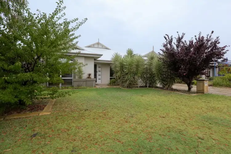 Sixth view of Homely house listing, 4 Tipperary Bend, Canning Vale WA 6155