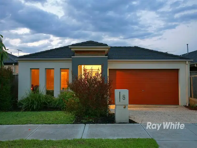 8 Springmount Street, Cranbourne North VIC 3977