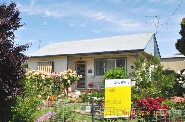 1 Cowong Street, Cootamundra NSW 2590