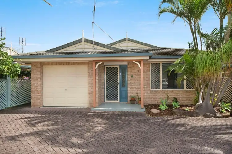 6/17a Beach Street, Yamba NSW 2464