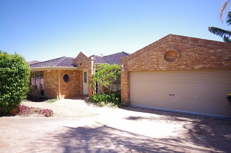 336 Summerlakes Parade, Ballajura WA 6066