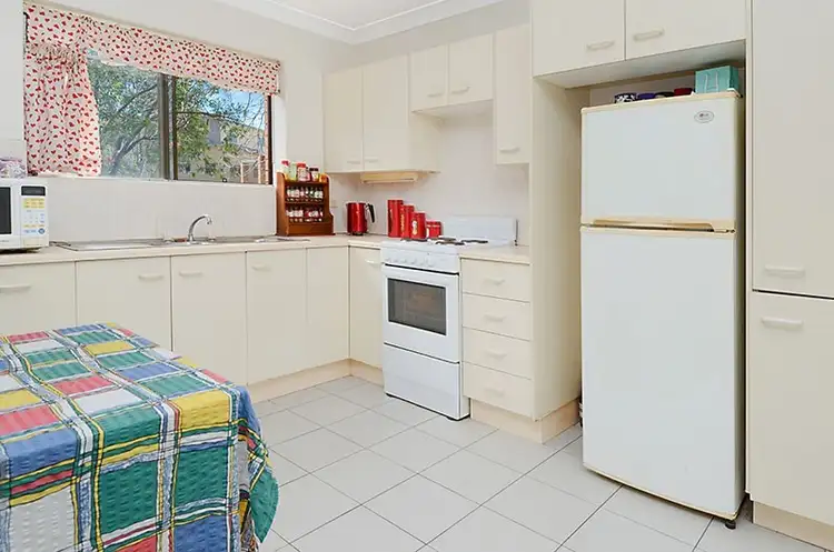 Second view of Homely unit listing, 2/15 Buxton Street, Ascot QLD 4007
