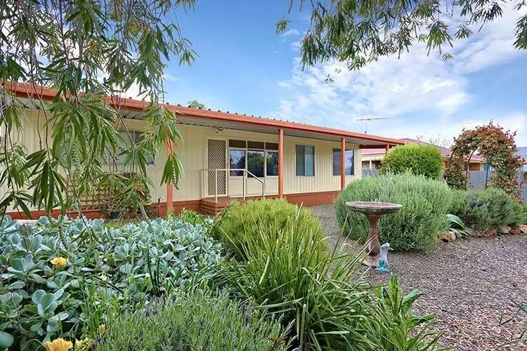 10 Strickland Street, Kapunda SA 5373