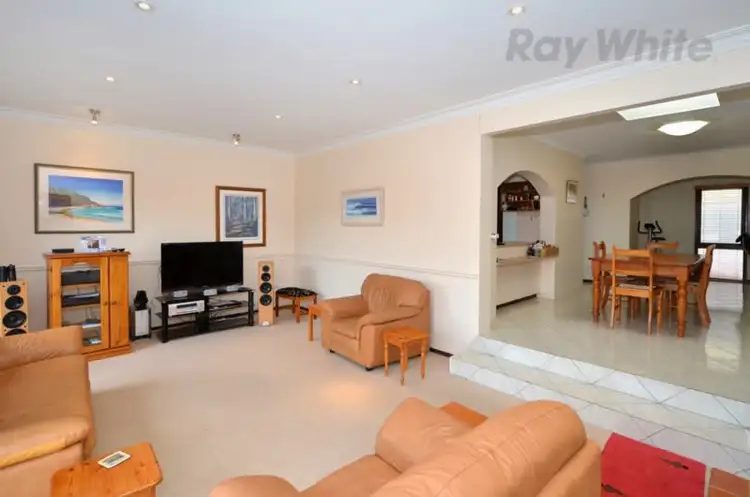 Sixth view of Homely house listing, 5 Milpara Way, Yakamia WA 6330