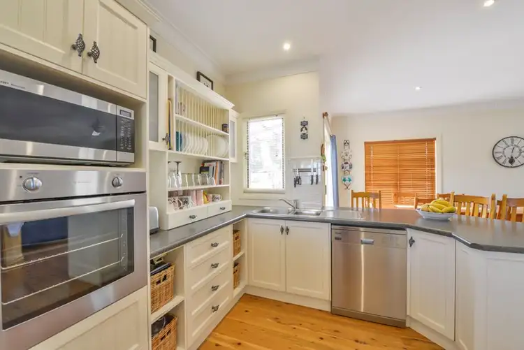 Fifth view of Homely house listing, 8 Heritage Close, Tamworth NSW 2340