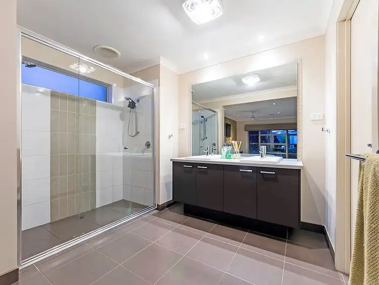 Sixth view of Homely house listing, 10 Soaring Road, Tarneit VIC 3029