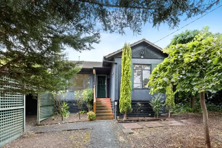 14 Binalong Avenue, Chadstone VIC 3148