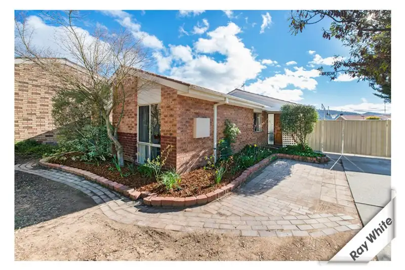 Main view of Homely house listing, 5 Chipperfield Circuit, Gordon ACT 2906