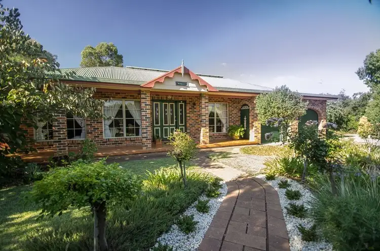 11 Alder Street, Forbes NSW 2871
