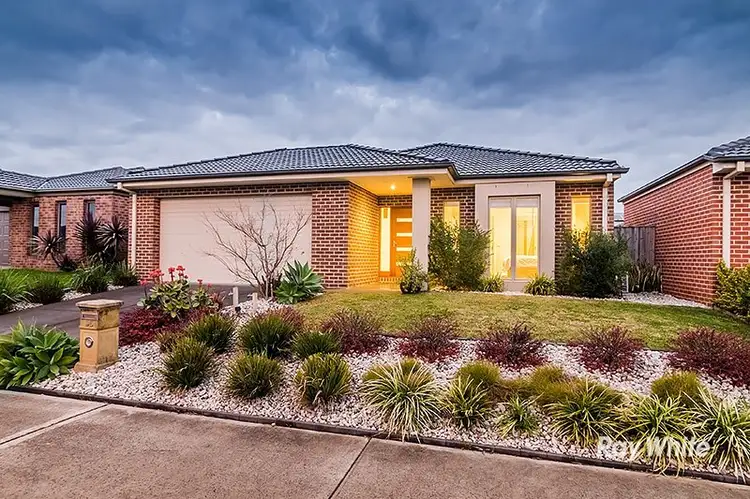 95 Brookwater Parade, Lyndhurst VIC 3975