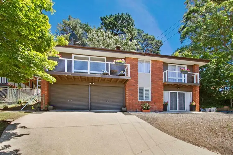 Third view of Homely house listing, 2 Nina Place, Kurrajong Heights NSW 2758