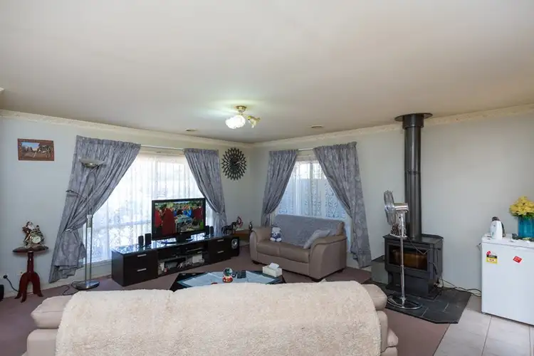 Second view of Homely house listing, 23 Cassandra Crescent, Epsom VIC 3551