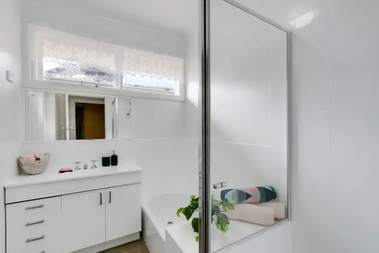 Fifth view of Homely house listing, 64 Towerhill Road, Frankston VIC 3199