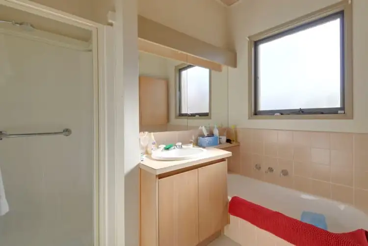 Fourth view of Homely unit listing, 2/18 Gordon Street, Traralgon VIC 3844
