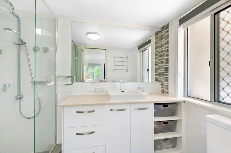 Seventh view of Homely apartment listing, 28 Cronin Avenue, Main Beach QLD 4217