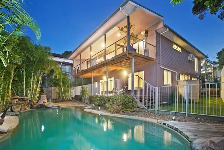 10 Dagmar Street, Holland Park West QLD 4121