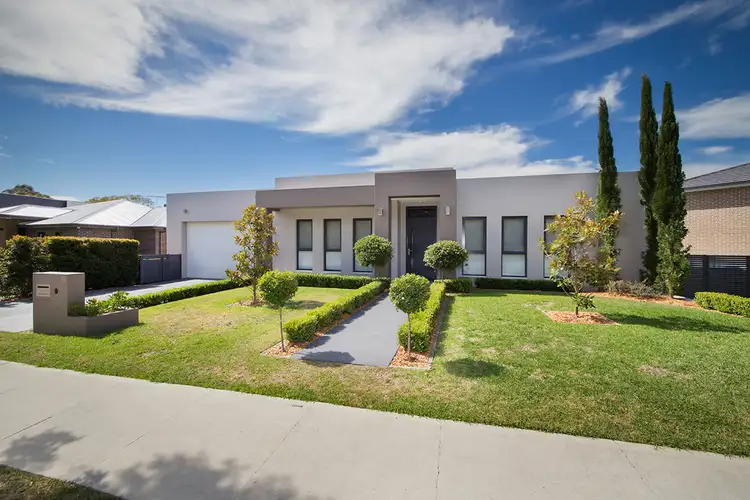 10 Bachli Place, Menai NSW 2234