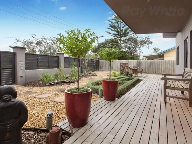 8 Florence Avenue, Rosebud West VIC 3940