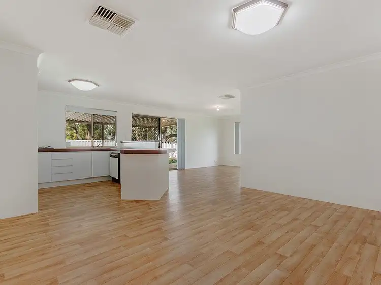 Fourth view of Homely house listing, 8 Maple Vista, Parmelia WA 6167