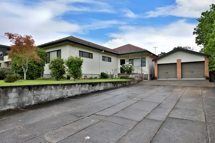 1 Turley Avenue, Bomaderry NSW 2541