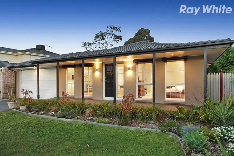 27 Riddell Road, Wantirna South VIC 3152