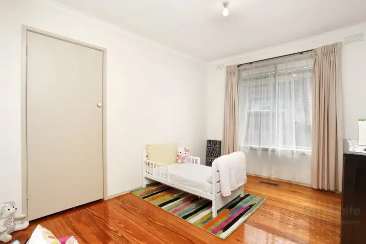 Seventh view of Homely house listing, 8 Orchid Court, Lalor VIC 3075