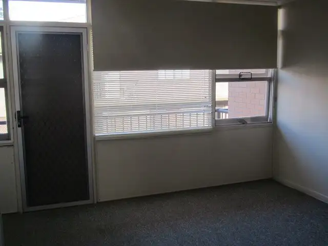 Sixth view of Homely unit listing, 4/18 Peerless Avenue, Mermaid Beach QLD 4218