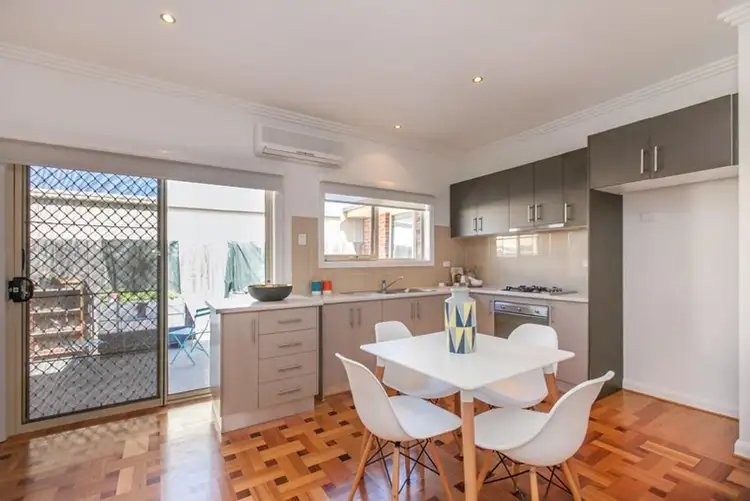 Fourth view of Homely unit listing, 2/152 St Vigeons Road, Reservoir VIC 3073