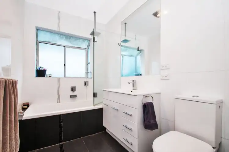 Sixth view of Homely house listing, Unit 1/8 ALFRICK Road, Croydon VIC 3136