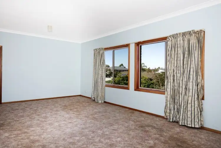 Fifth view of Homely house listing, 8 Elia Avenue, Nowra NSW 2541