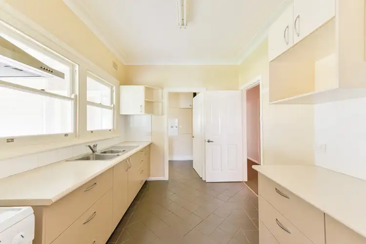 Fifth view of Homely house listing, 12 Churchill Street, Tamworth NSW 2340