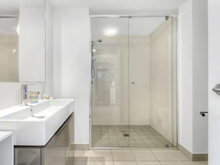 Fourth view of Homely apartment listing, 30601/2 Harbour Road, Hamilton QLD 4007