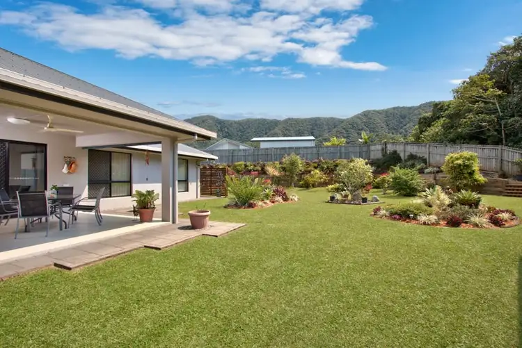 7 Anniebuka Close, Bentley Park QLD 4869