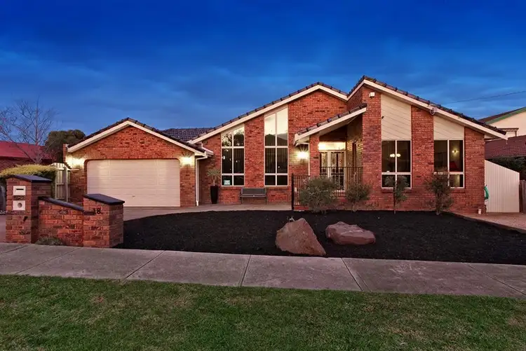 18 Dunraven Court, Sydenham VIC 3037