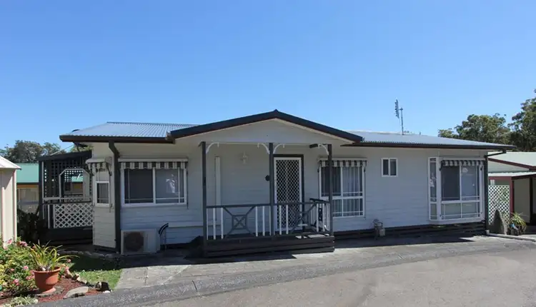 4 Fourth Avenue, Broadlands Estate, Green Point NSW 2251